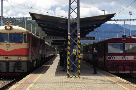 Unikátna motorová lokomotíva T 678.012 v Banskej Bystrici čaká na účastníkov stretnutia