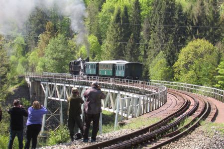 Fotografovanie ozumnicového vlaku na Čertovom moste